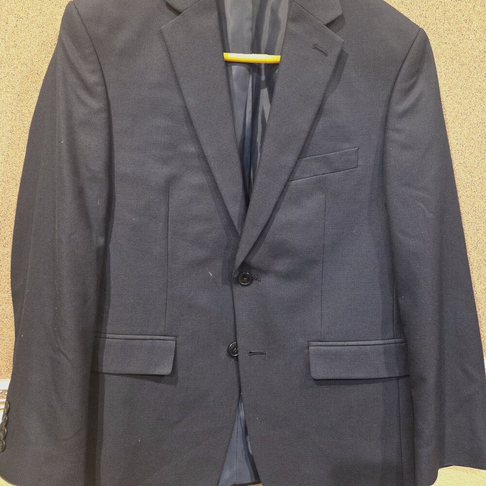 BRAND NEW  Van Heusen Mens 2 Piece Suit